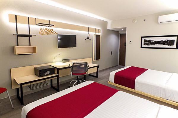 City Express Plus By Marriott Cancun Aeropuerto Riviera Eksteriør billede